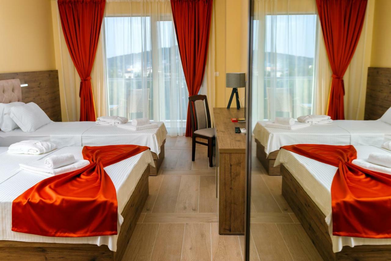 Hotel Franca Ulcinj Exterior photo