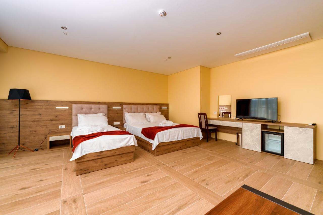 Hotel Franca Ulcinj Exterior photo