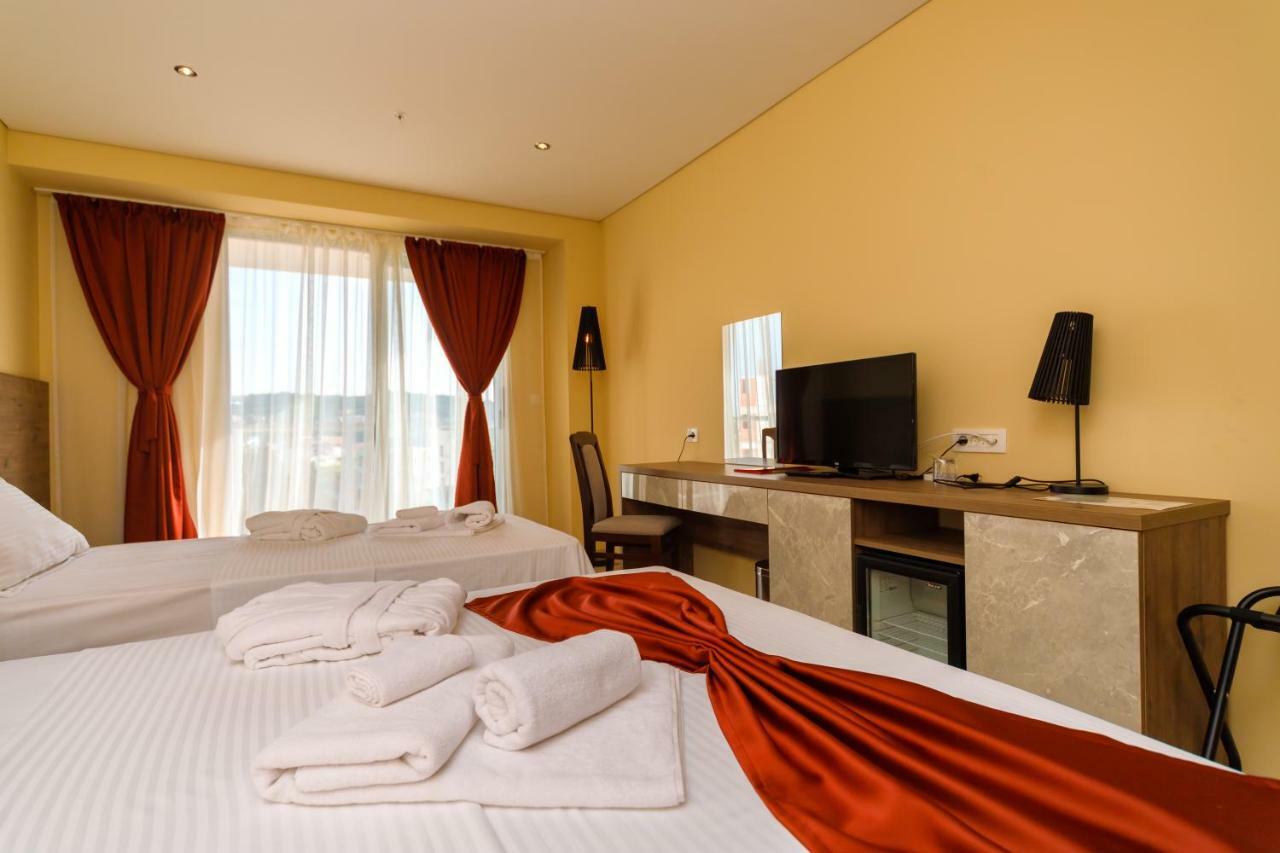 Hotel Franca Ulcinj Exterior photo